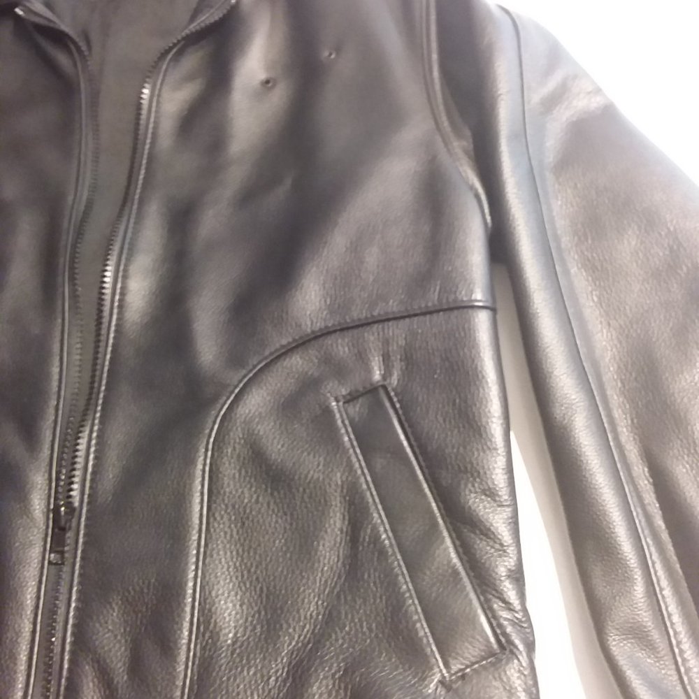 Ladies Leather Jacket - Picture 6 of 7